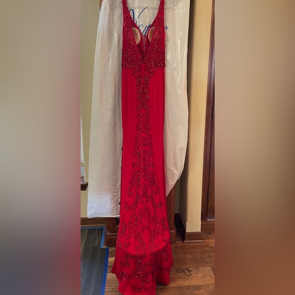 JVN by Jovani RED PROM Dress/Gown - Picture 6 of 12
